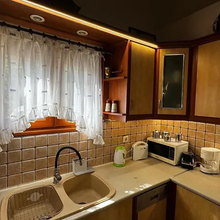 Villa Beautiful Traditional Gardenia In